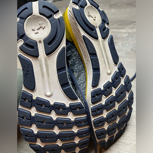 Under Armour Notre Dame Team Charged Bandit 3 Shoes - 9.5 - Picture 5 of 9